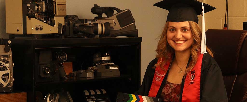 Graduate Spotlight Grace Curry BFA Learn More